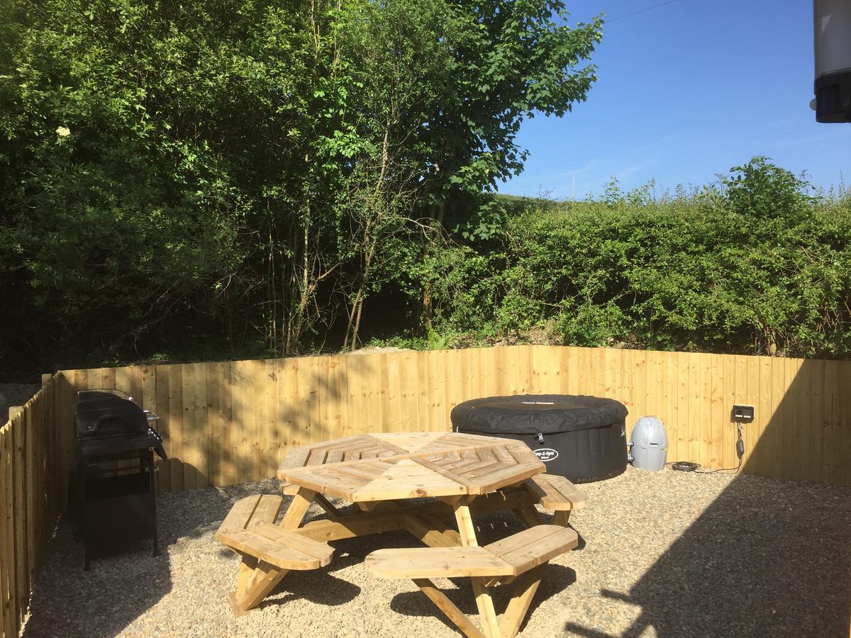 Romantic Getaway Luxury Wooden Cabin With Private Hot Tub And Bbq Villa Aberystwyth Luaran gambar